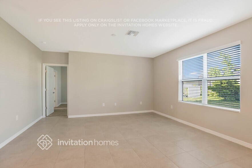 Building Photo - 3427 Cancun Ct