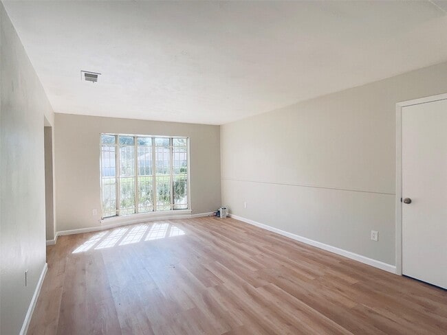 Building Photo - 11022 Concho St