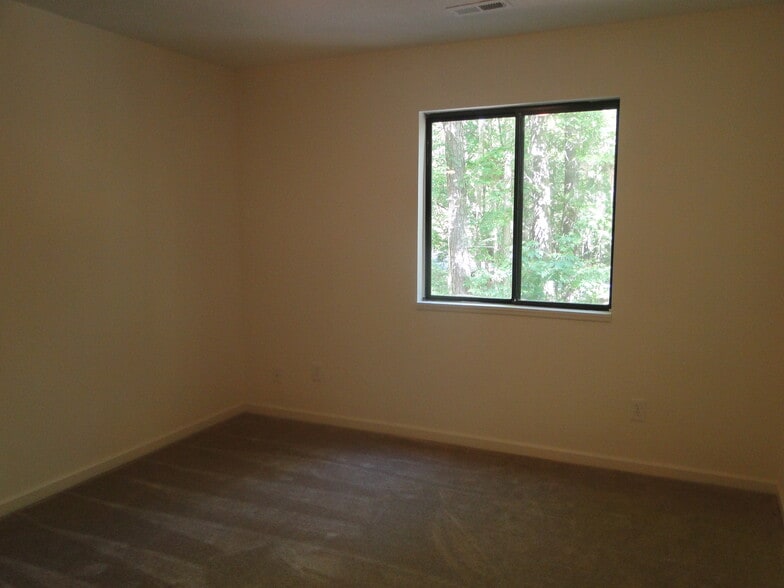 Building Photo - 1515 Partridgeberry Rd