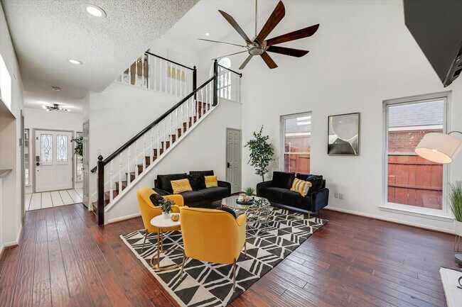 Building Photo - 2033 Spring Mills Rd