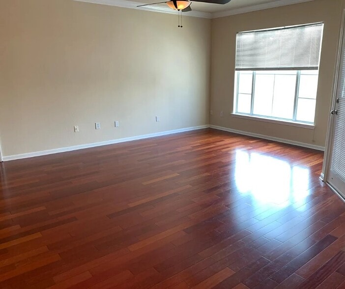 Building Photo - 8290 Gate Pky W