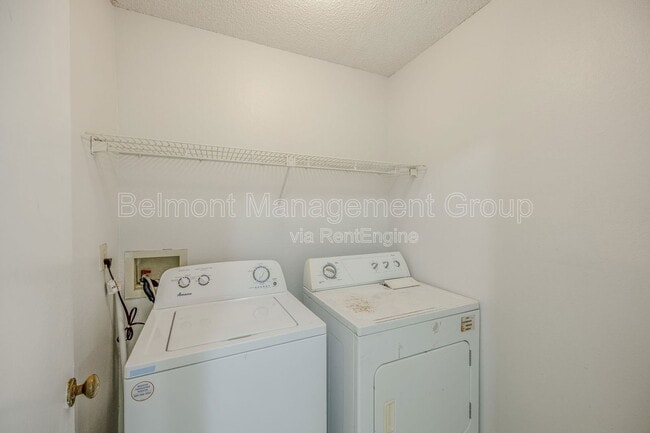 Building Photo - 974 Leeward Pl