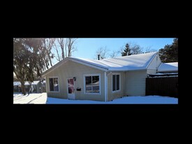 Building Photo - 836 Oak Hill Rd