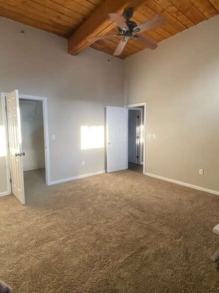 Bedroom walk-in closet and entrance - 156 Front St