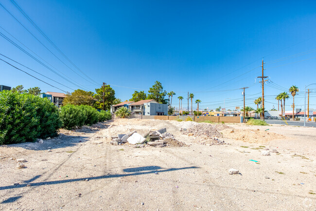 demolished 10/22 - Charleston/Mojave Project