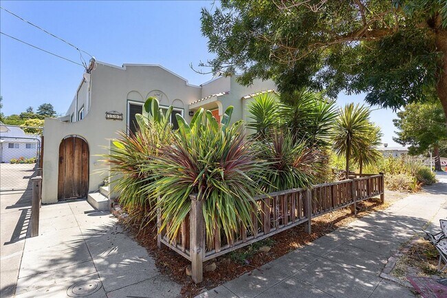 Primary Photo - 3608 Fruitvale Ave