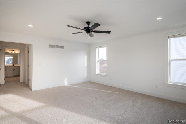 Building Photo - 5556 Hobart Ct