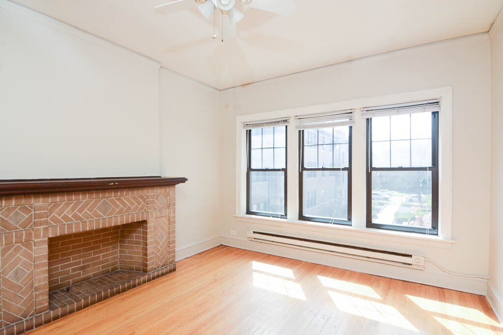 Building Photo - 1238 Oak Ave