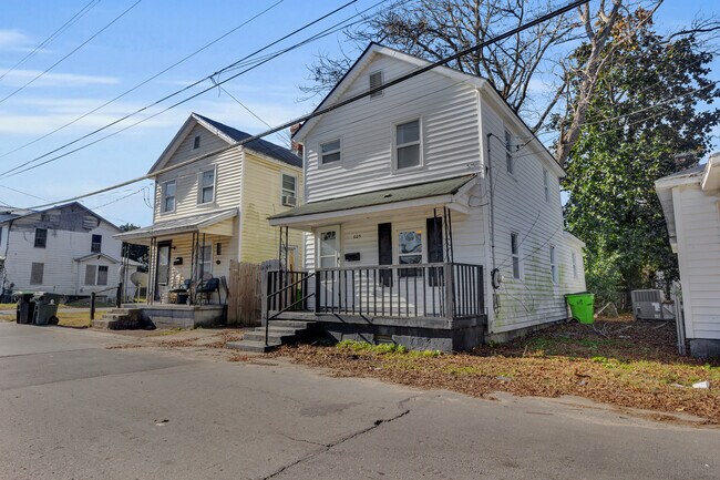 Building Photo - 605 1st Ave