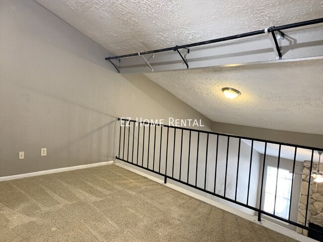 Building Photo - Welcome To Your Well-Maintained 1 Bedroom,...