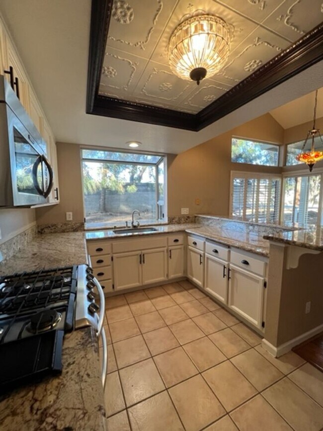 Building Photo - Charming 3 Bedroom 2 Bath with Large Backyard on Corner lot