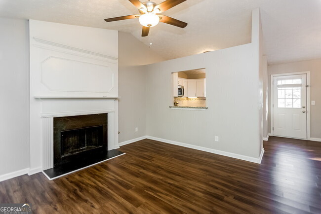 Building Photo - 3703 Crescent Hill Ln