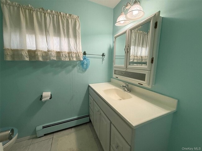 Building Photo - 15 Sherry Ln