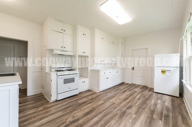 Building Photo - 1404 Clifton St