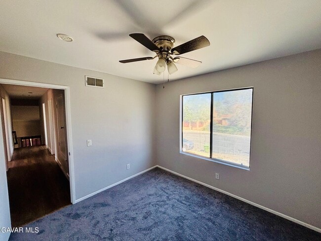 Building Photo - 38343 5th