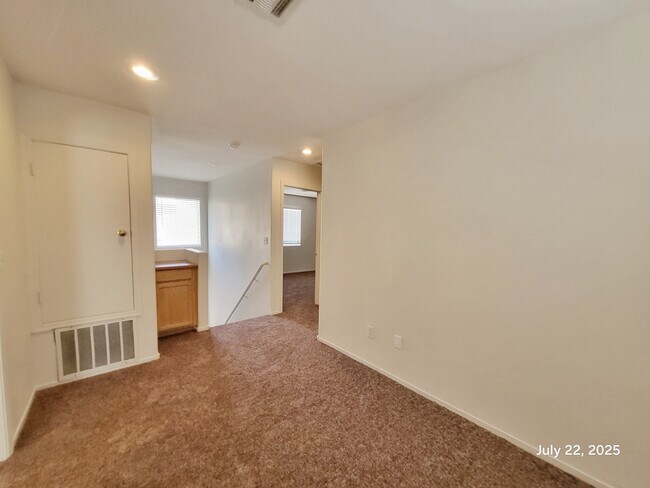 Building Photo - 2646 Cottonwillow St