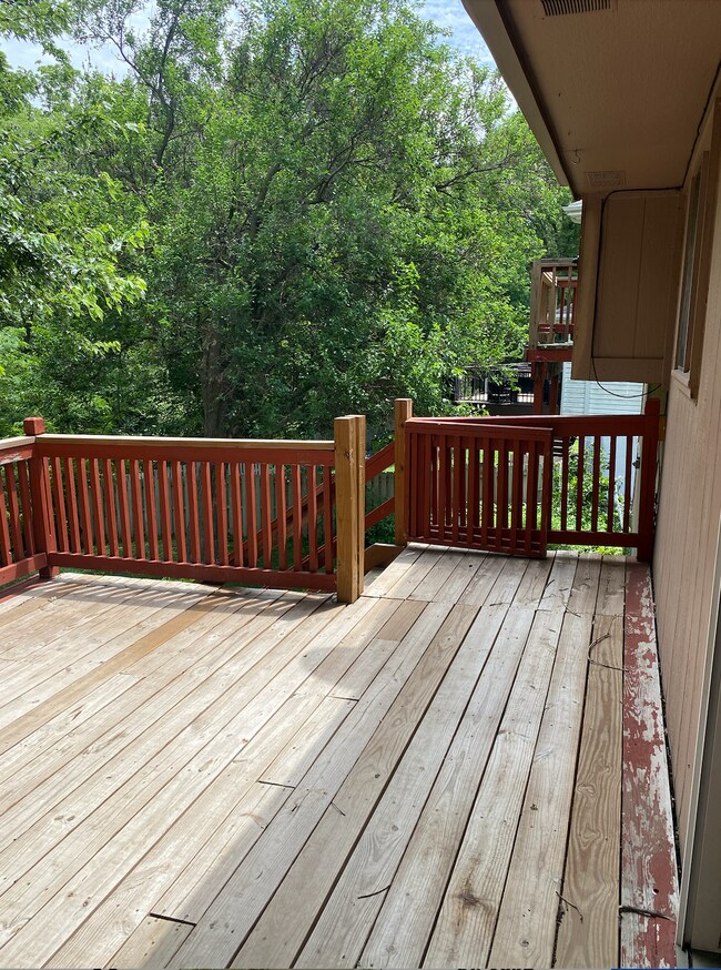 Building Photo - 13251 Brookside Dr