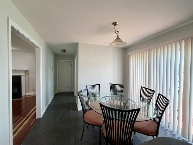 Building Photo - 8 Normandy Way