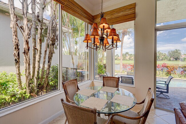 Building Photo - 119 Esperanza Way