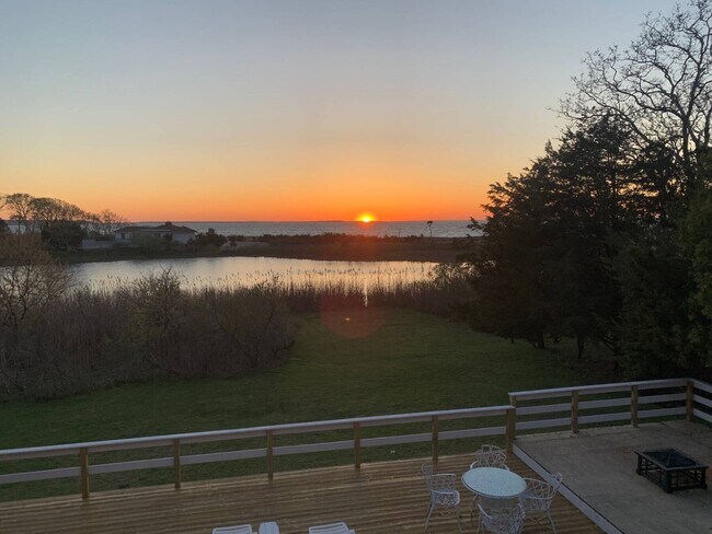 Building Photo - 20 Bay Inlet Rd