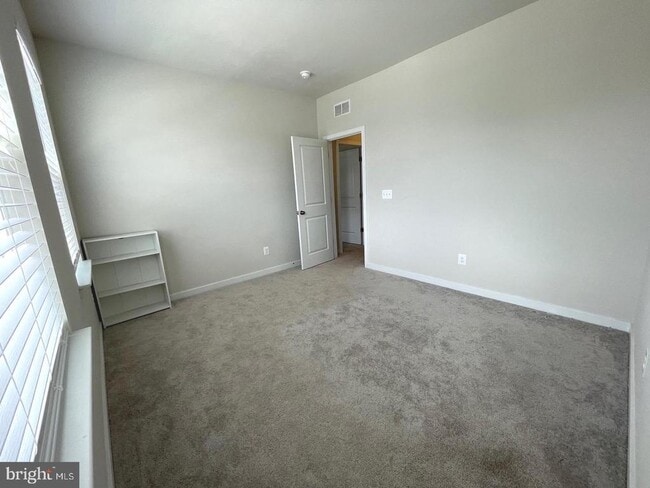 Building Photo - 2328 Hawkshill Dr