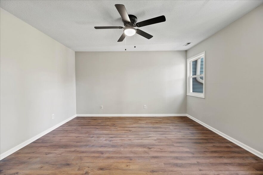 Building Photo - 5508 Kaplan Dr