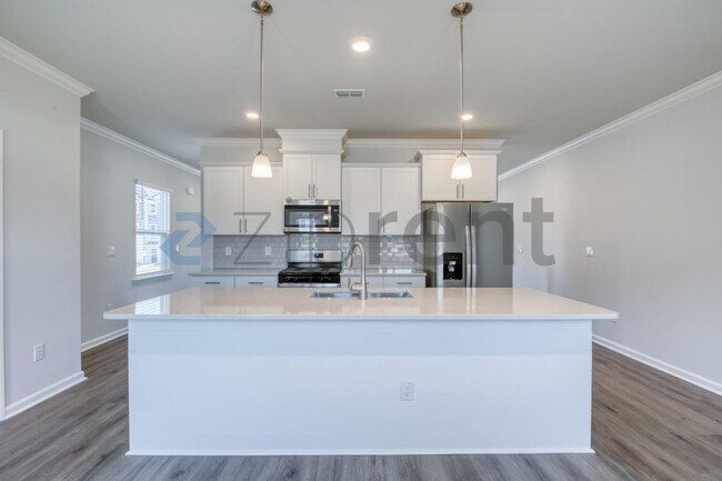 Building Photo - 1467 Hasse Ave