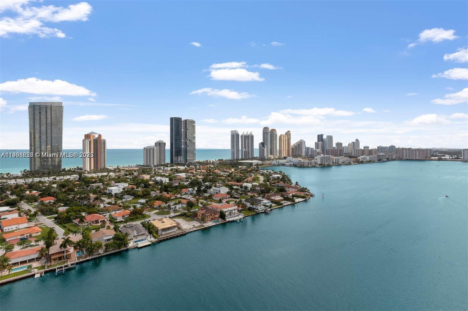 Building Photo - 19101 NE 36th Ct