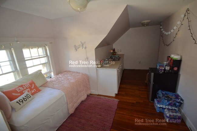 Building Photo - 24 Crosby Rd