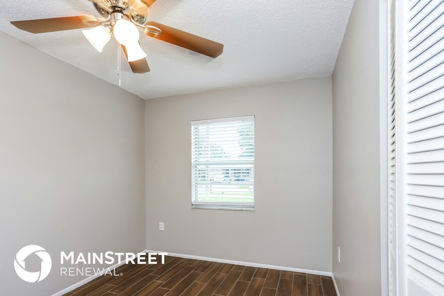 Building Photo - 345 S Indica Ct