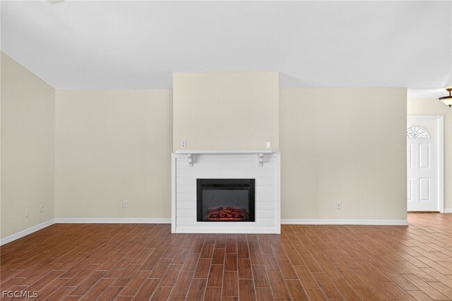 Building Photo - 5727 Rose Garden Rd