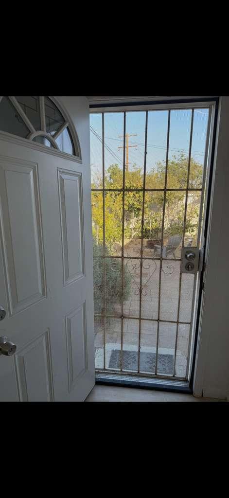 Building Photo - 1416 L Ave