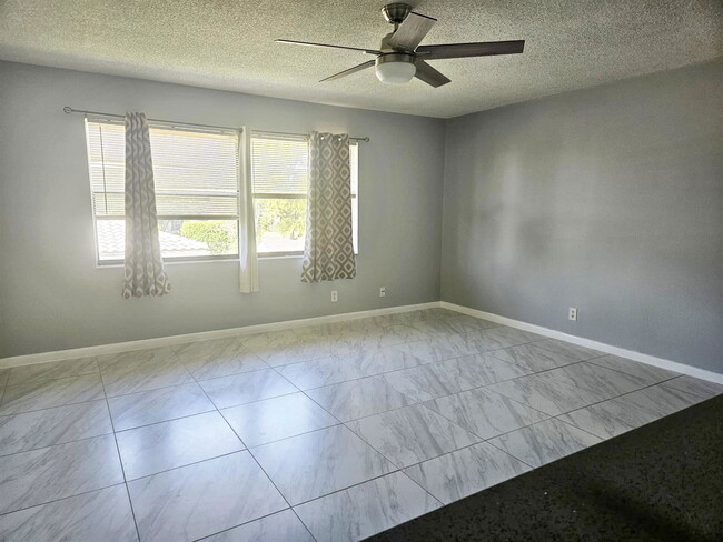 Building Photo - 2398 Coral Springs Dr