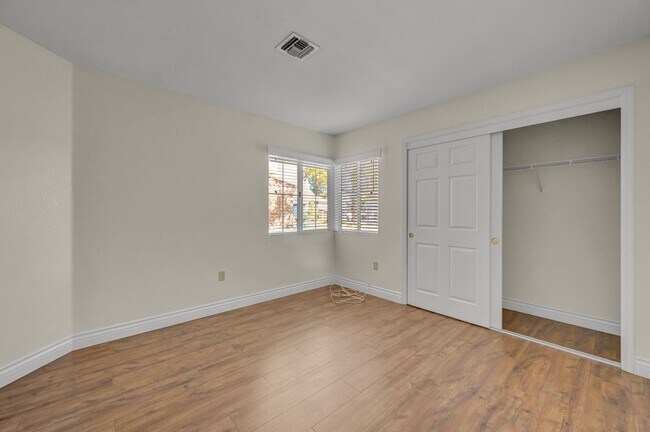 Building Photo - 55+ Age Restricted Sun City Summerlin! 2 BED + 2 BATH + 2 CAR GARAGE!