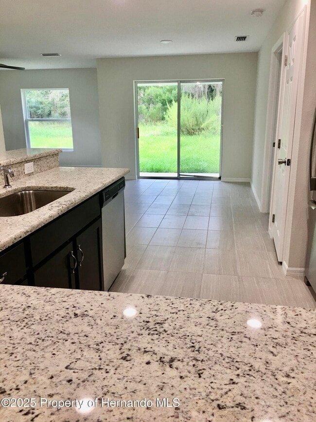 Building Photo - 5635 Pillar Ave