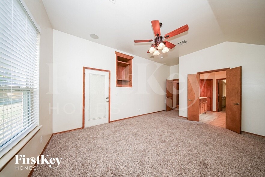 Building Photo - 1417 SW 133rd St