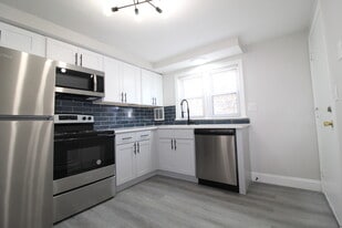 Building Photo - 338 Park Ave