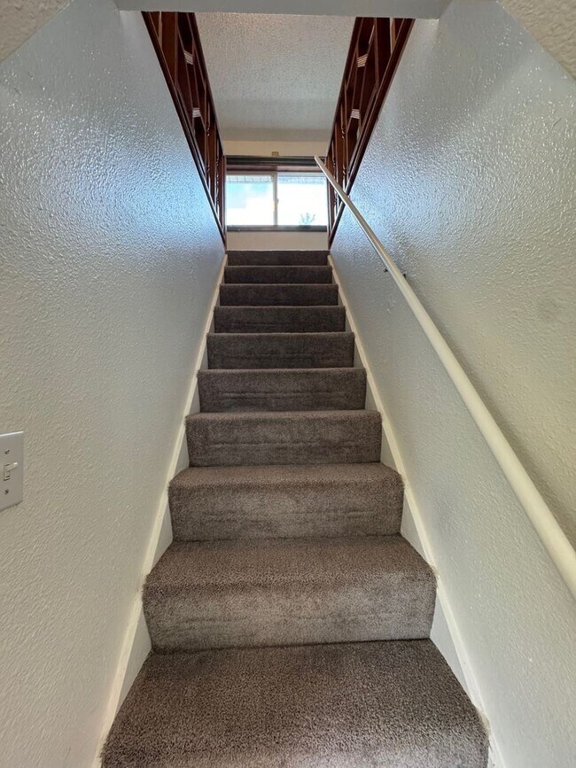 Building Photo - Cozy 4 bed 2 bath home in South Seattle