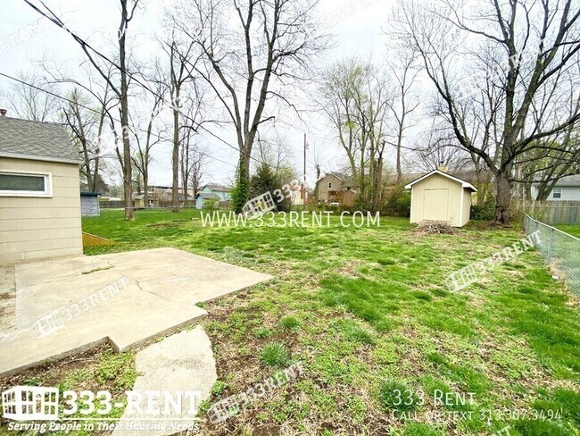 Building Photo - 828 N Woodland St