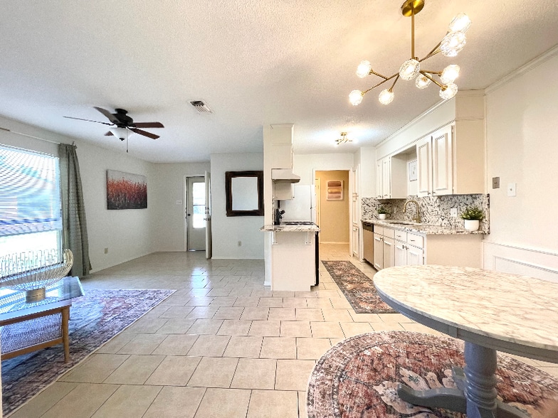 Building Photo - 922 Terry Trail