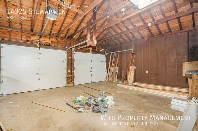 Building Photo - 14325 Stewart Ln