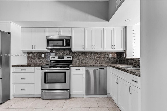 Building Photo - 11824 SW 99th St