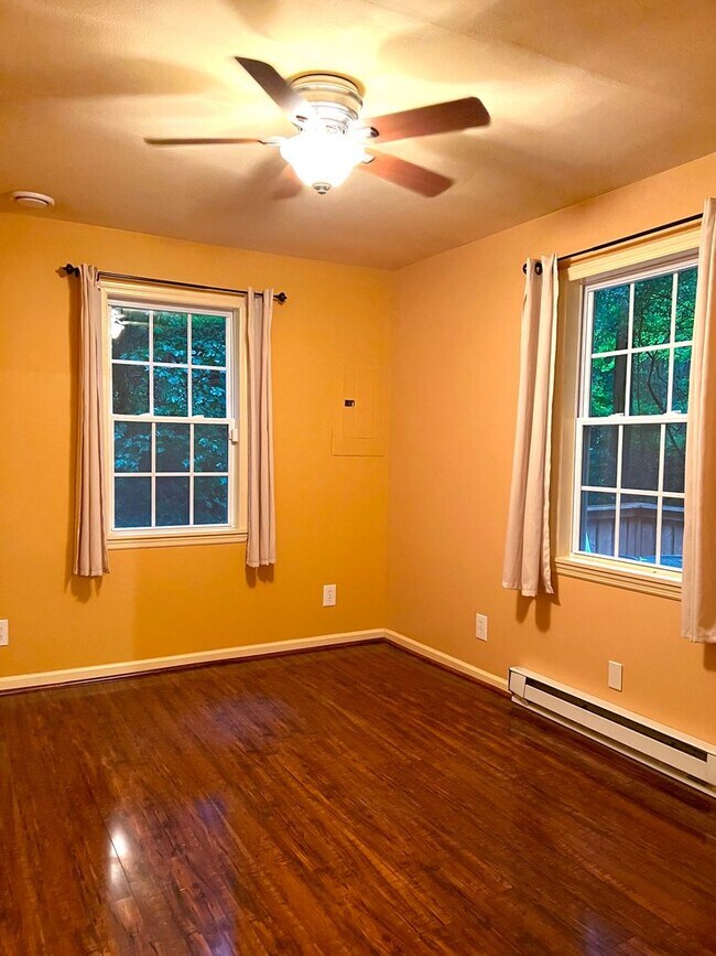 Building Photo - Completely Furnished Rental, 2 Bedrooms in...