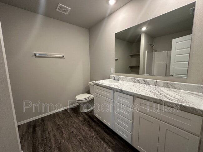 Building Photo - 27811 E 114th Pl S