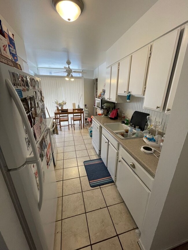 Building Photo - Spacious Ground Level 2 Bedroom 1 Bath