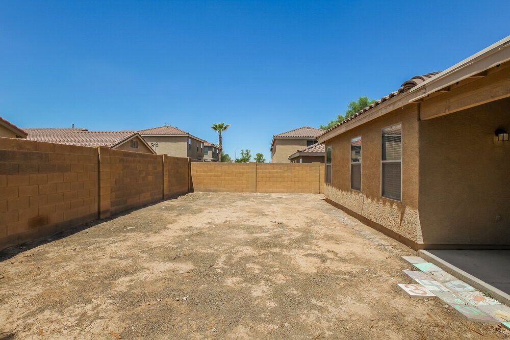 Building Photo - 2299 E Peach Tree Dr