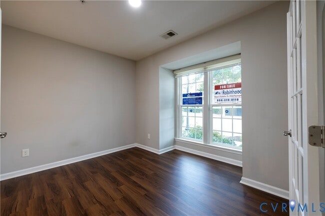 Building Photo - 1903 Old Brick Rd