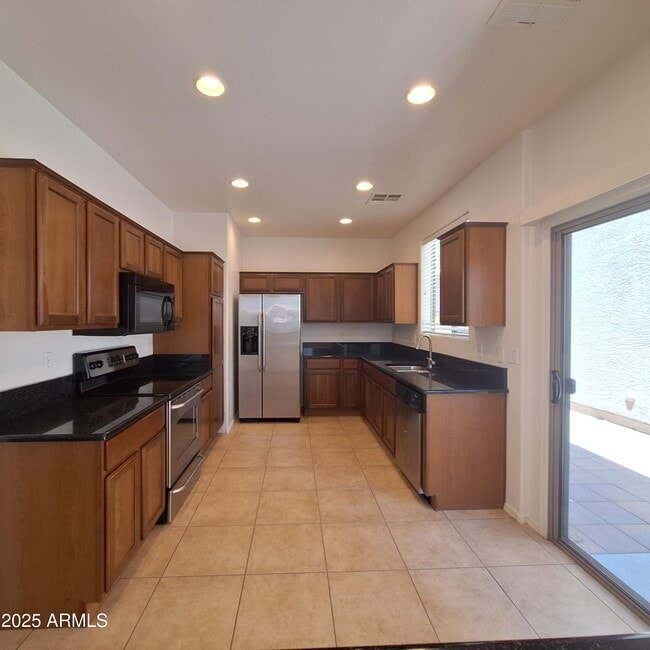Building Photo - 5318 W Chisum Trail