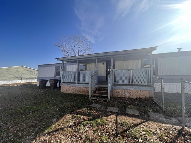 Building Photo - 194 Pam Ct