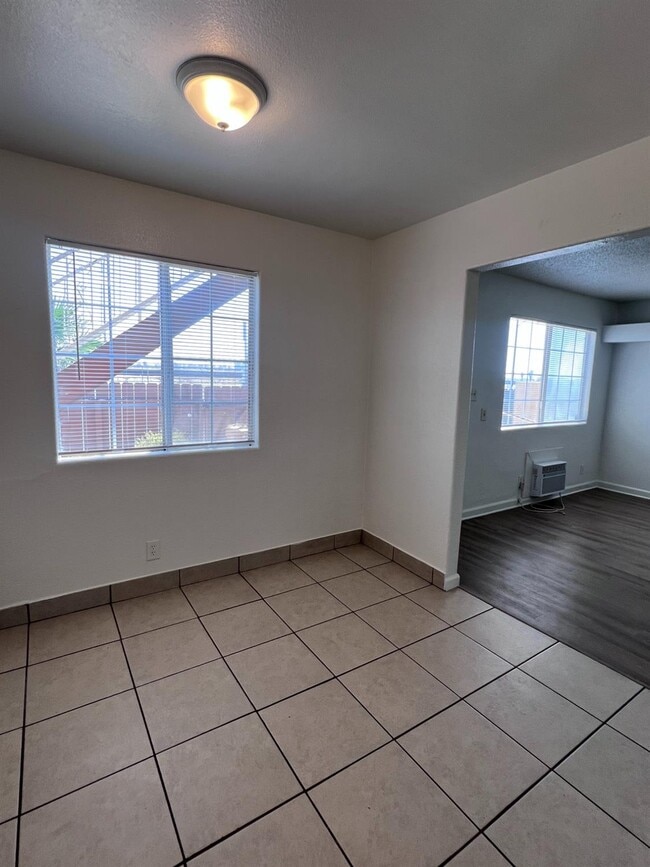 Building Photo - 4795 E Ashlan Ave